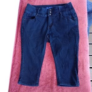 Vior levanta pompis jeans/ butt lifting jeans Capri shorts size 14